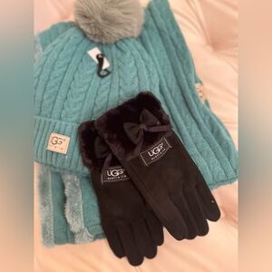 - UGG Sweather Weather Turquoise Fleece  pom pom hat infinity scarf set NWT